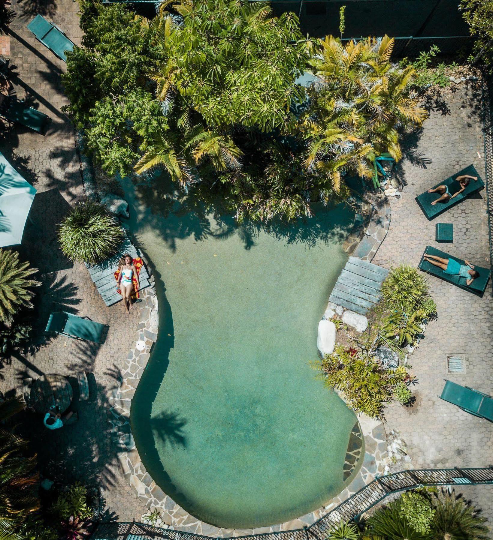 פורט דוגלאס Coral Beach Lodge מראה חיצוני תמונה