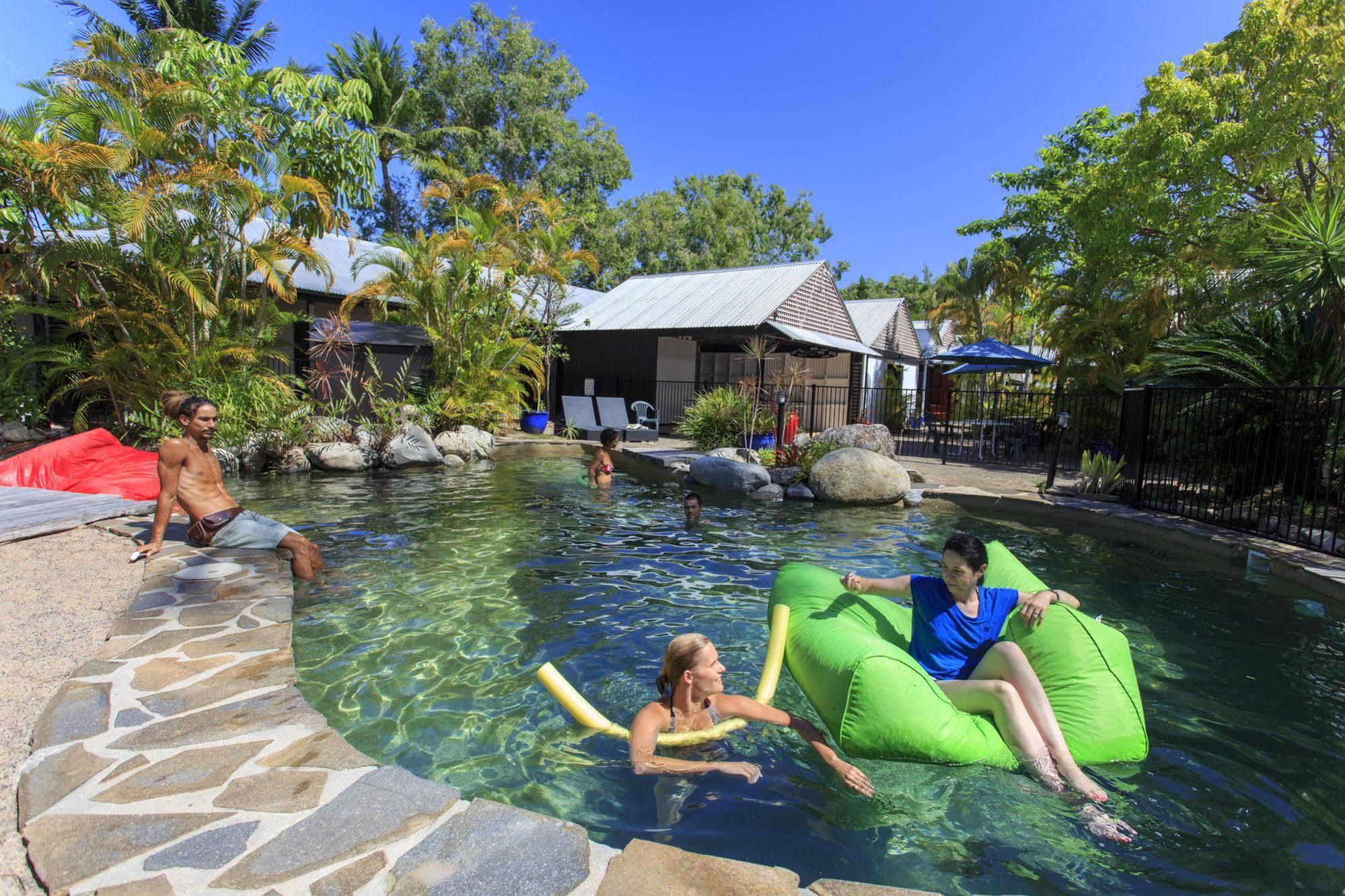 פורט דוגלאס Coral Beach Lodge מראה חיצוני תמונה